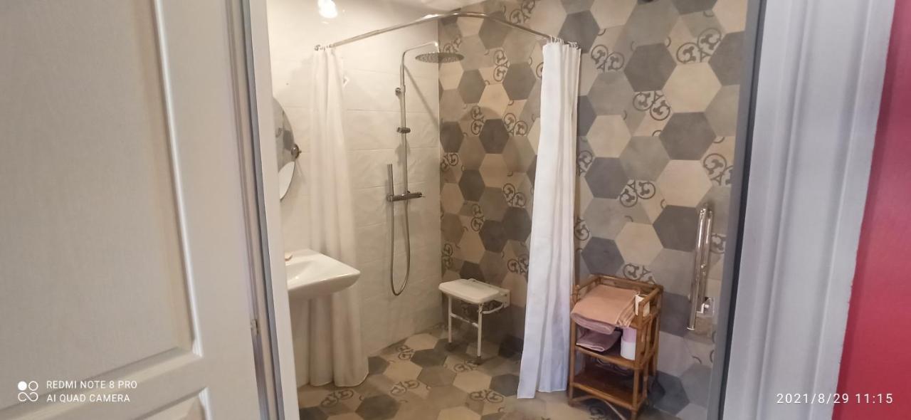 Chez Marek Et Urszula Bed & Breakfast Le Langon ภายนอก รูปภาพ
