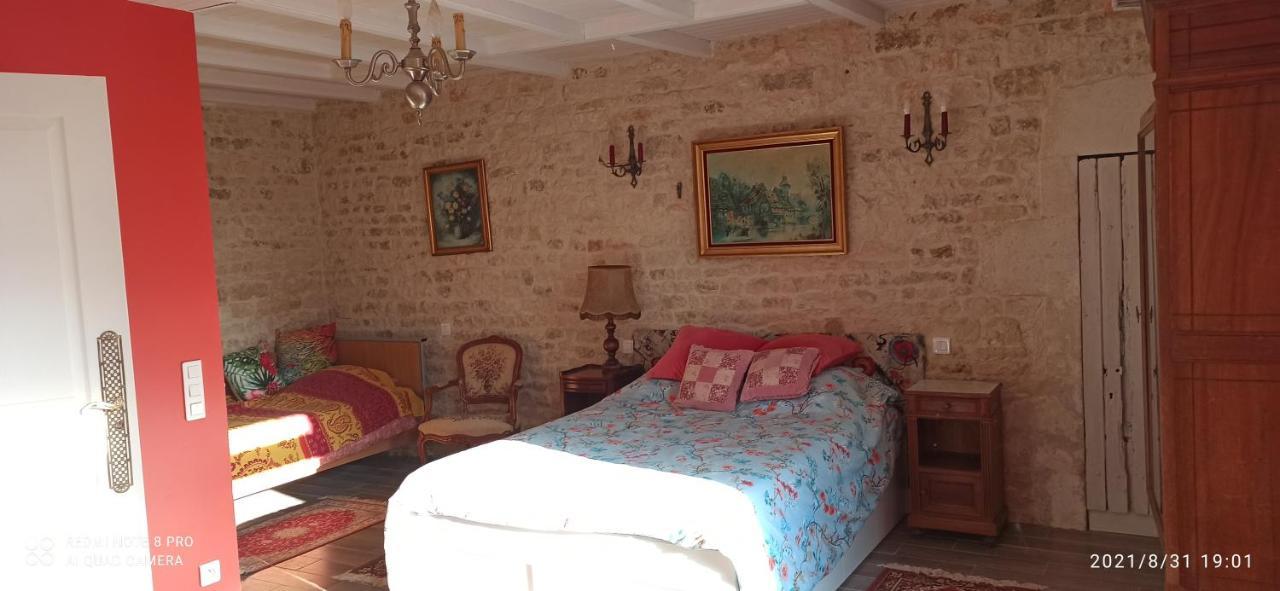 Chez Marek Et Urszula Bed & Breakfast Le Langon ภายนอก รูปภาพ